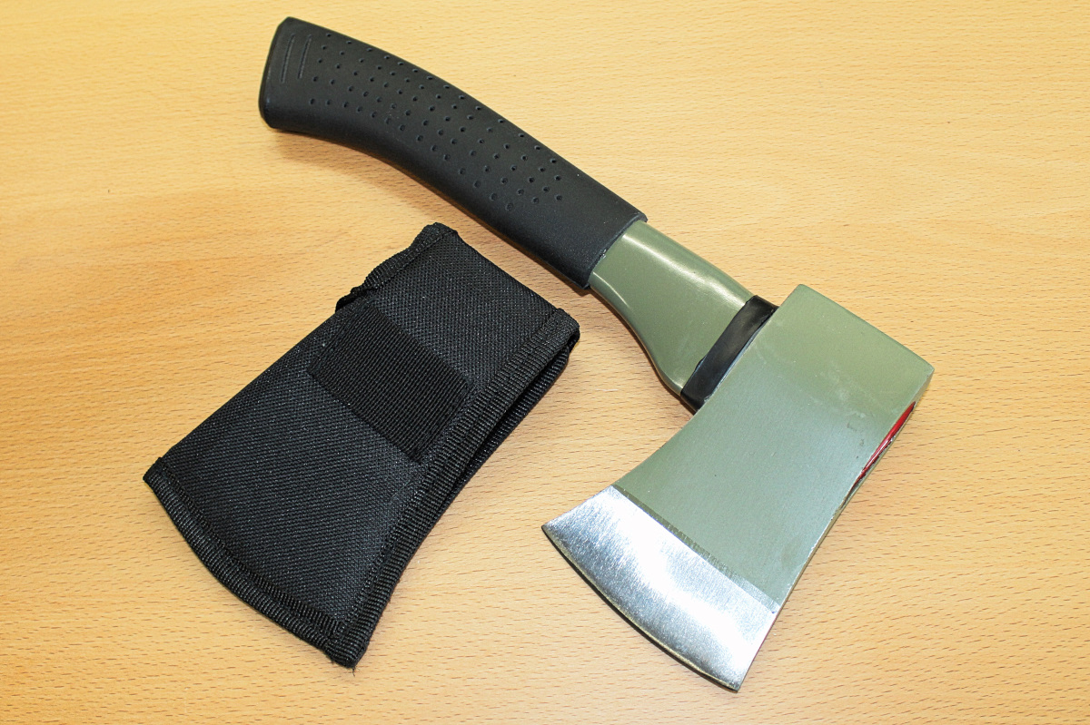 10 komplett sinnlose Survivaltools die niemand braucht